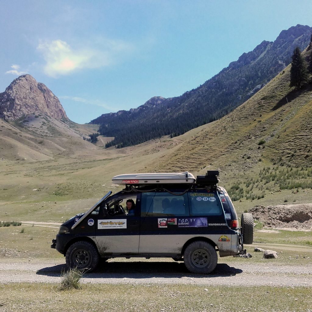 Kirgistan Turystyka 4x4