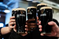 cropped_Guinness_us_brewery_pints_slainte